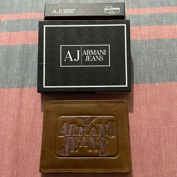 Armani Jeans genuine Men’s wallet, Tan colour. Unused - Picture 4 of 7